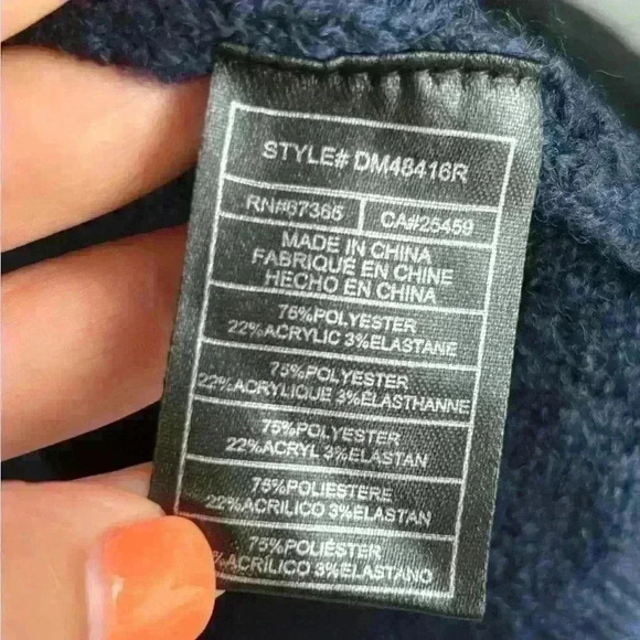 Steve Madden Oversized V Neck Color Block Sweater Size Small Black & Blue NWT - Picture 4 of 5